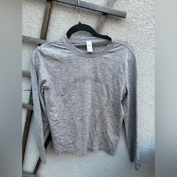 Lululemon Swiftly Relaxed Long-Sleeve Shirt Slate/White - Picture 4 of 5